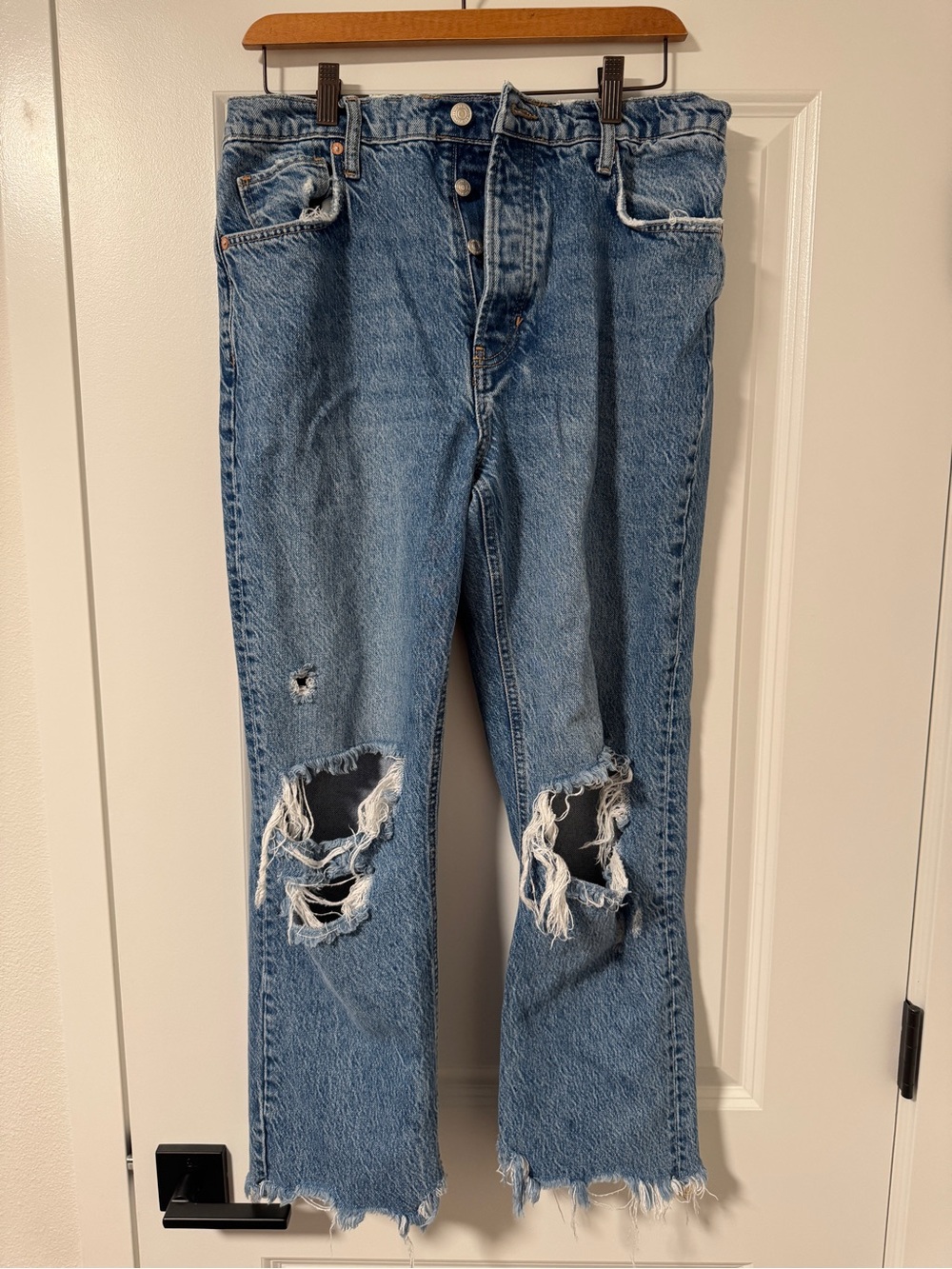 We The Free Twenty-Nine Distressed Ripped Knee Button Fly Jeans Sz 29
